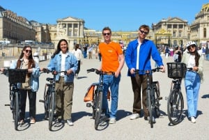 Versailles: Bike Tour on a premium Dutch bike