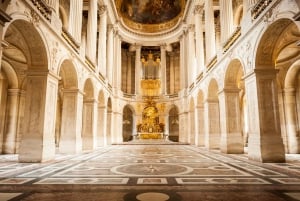 Versailles Bike Tour with Palace & Queen Farm Entrance