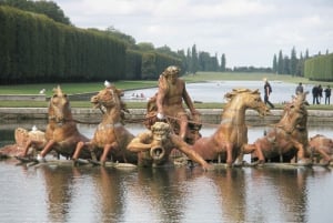 Versalles: Visita guiada privada a los jardines y ticket de acceso al palacio