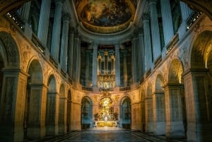 Versailles: Palace & Gardens Guided Tour with Entry Tickets