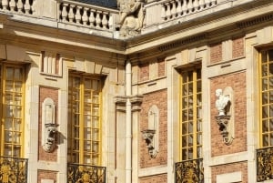 ヴェルサイユ宮殿とマリーアントワネットの邸宅プライベートツアー