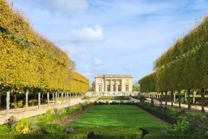 ヴェルサイユ宮殿とマリーアントワネットの邸宅プライベートツアー