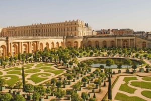 Versailles: Tour privato di mezza giornata con guida da Parigi