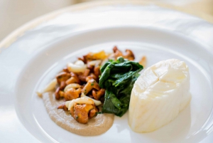 Versailles: Skip-the-Line Palace Entry Ticket & Lunch at Ore