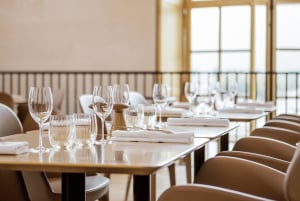 Versailles: Spring køen over - adgangsbillet til slottet og frokost i Ore