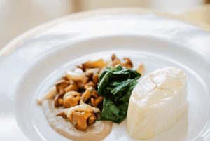 Versailles: Spring køen over - adgangsbillet til slottet og frokost i Ore