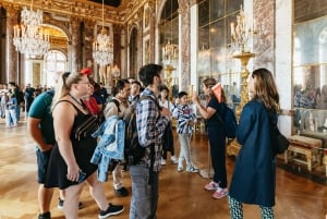 Versailles: Skip-the-Line Tour of Palace with Gardens Access