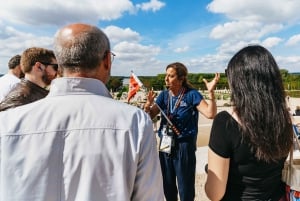 Versailles: Skip-the-Line Tour of Palace with Gardens Access