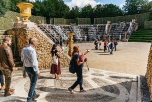 Versailles: Skip-the-Line Tour of Palace with Gardens Access