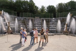 Versailles: Skip-the-Line Versailles Palace and Gardens Tour