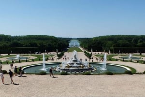 Versalles: Visita guiada privada a los jardines y ticket de acceso al palacio