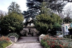Who Killed Victor ? Escape Game at Père Lachaise Cemetery
