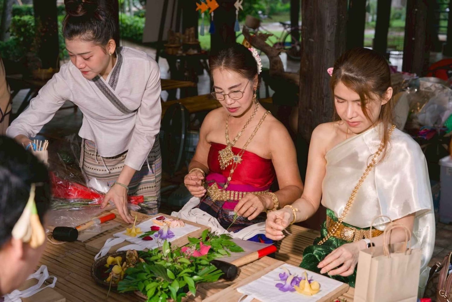 Bangkok: gita di 1 giorno a Pattaya con laboratori e costume thailandese