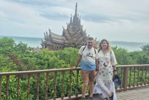 Bangkok: tour guiado al Santuario de la Verdad de Pattaya y a la Isla de los Corales