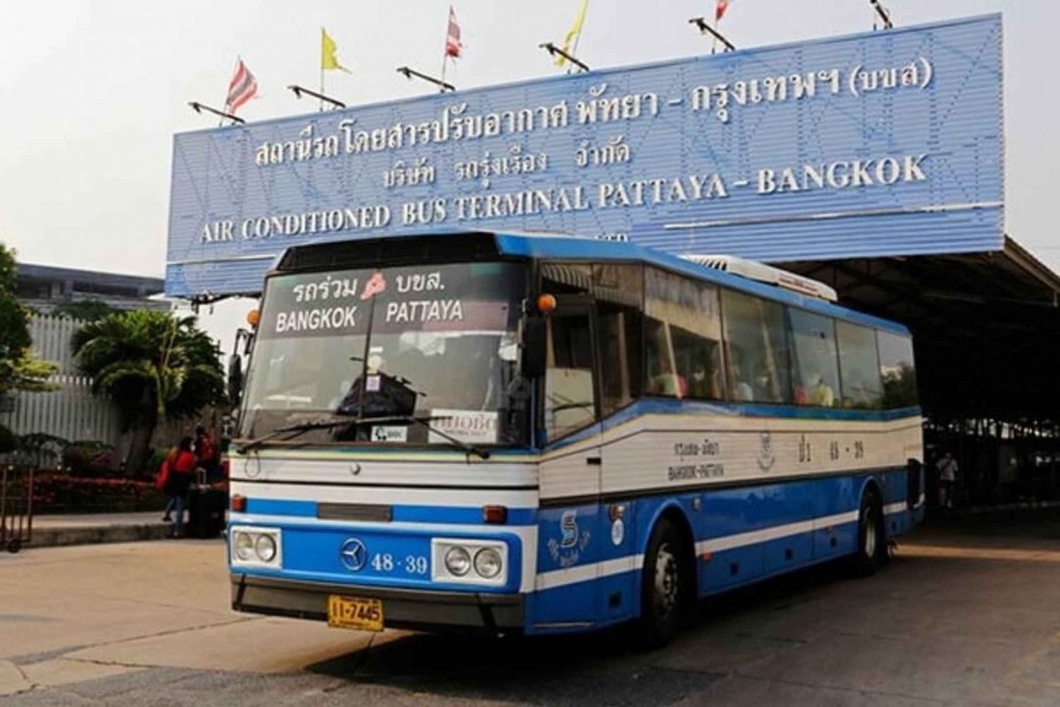 Bus transfer between Pattaya and Bangkok