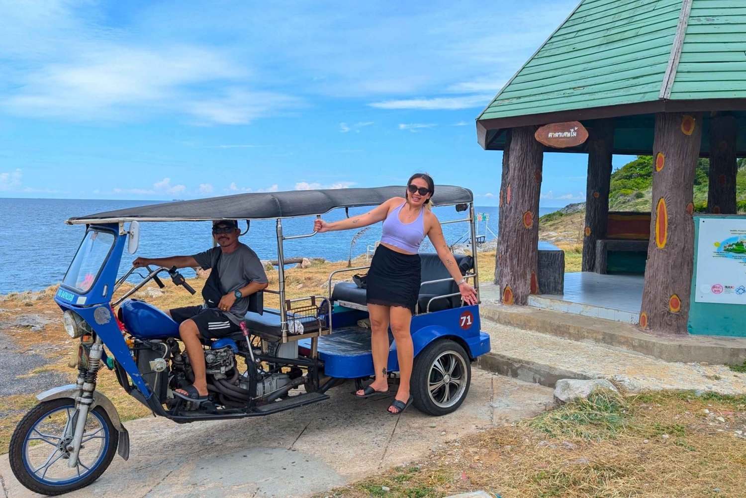 From Bangkok: Day Tour Koh Sichang Island with Tuktuk Tour