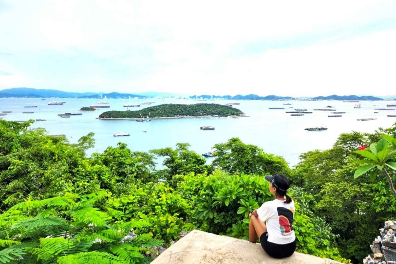 パタヤ発：シーラーチャーでシーチャン島の隠れた宝石を発見