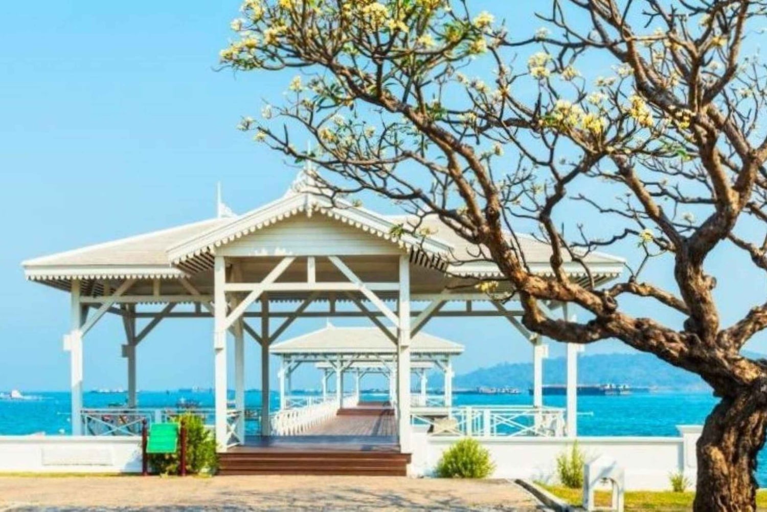 パタヤ発：シーラーチャーでシーチャン島の隠れた宝石を発見