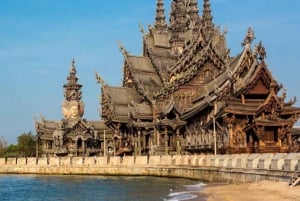 Unglaubliche Koralleninsel Pattaya und Heiligtum der Wahrheit
