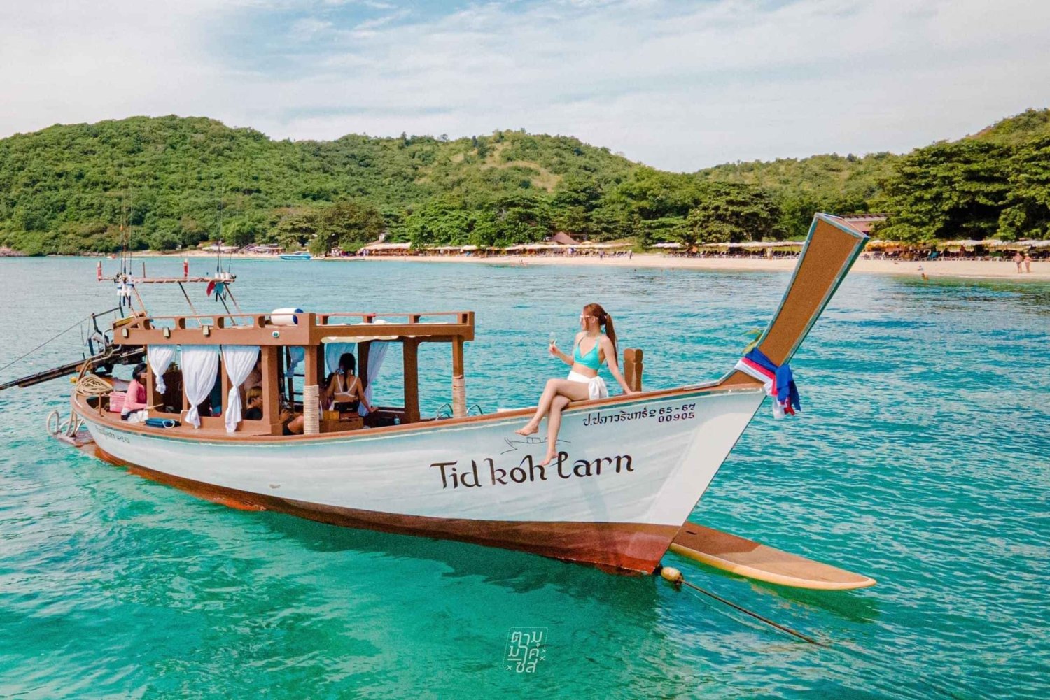 Koh Larn: Private Wooden Boat Charter with Seafood Set