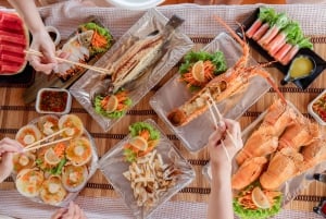 Koh Larn: Private Wooden Boat Charter with Seafood Set