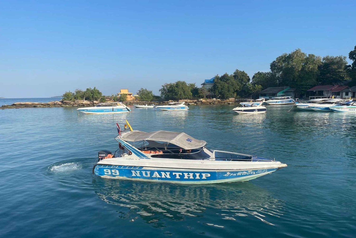 パタヤ発コサムエ島日帰りツアー(送迎付き&ビュッフェランチ付き)