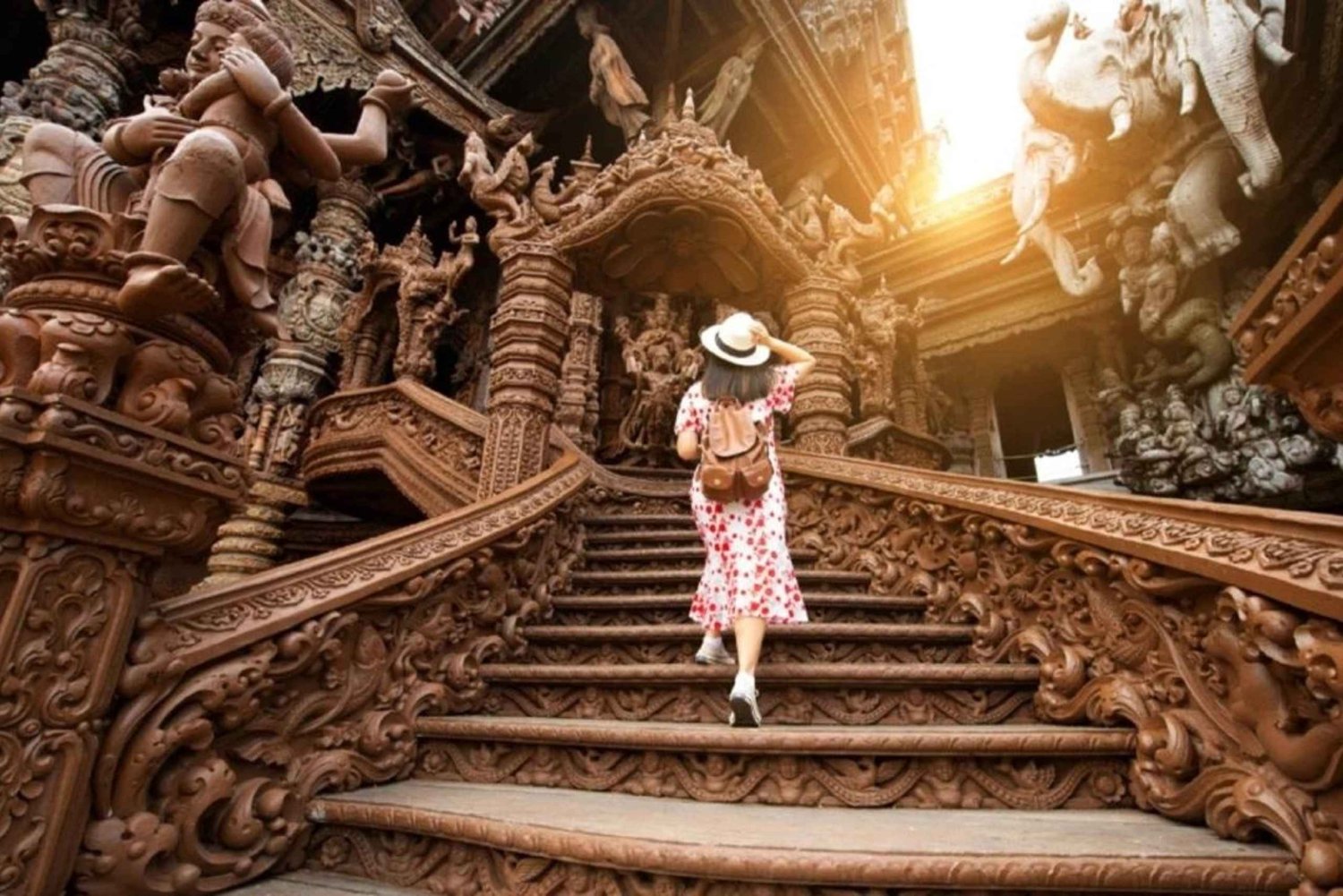 Laem Chabang havn: Sanctuary of Truth og elefantreservat