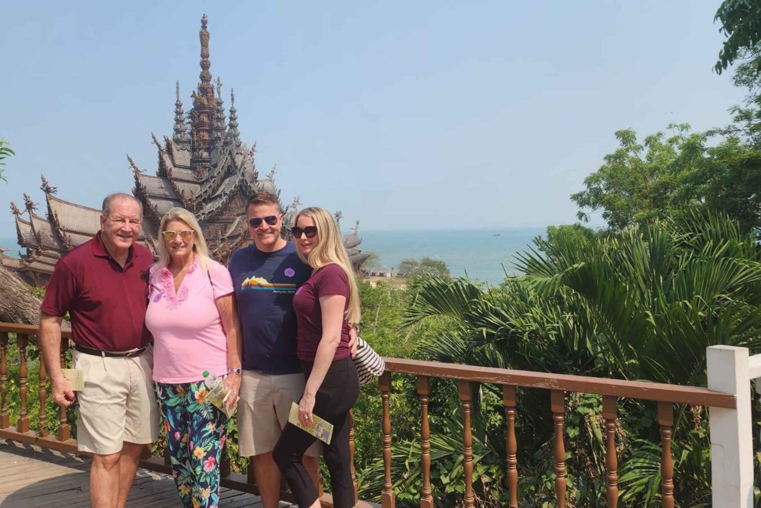 Laem Chabang: Privétour & Sanctuary of Truth