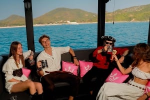 Pattaya: 3 saaren kiertokierros katamaraanilla ja juhlat