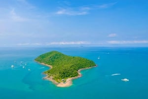 Pattaya: 3 saaren kiertokierros katamaraanilla ja juhlat