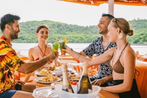 Pattaya: 3 Islands Yacht Sunset Party met live DJ & buffet