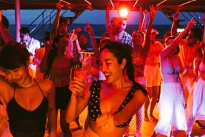 Pattaya: 3 Islands Yacht Sunset Party met live DJ & buffet