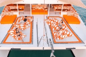 Pattaya: 3 Islands Yacht Sunset Party met live DJ & buffet