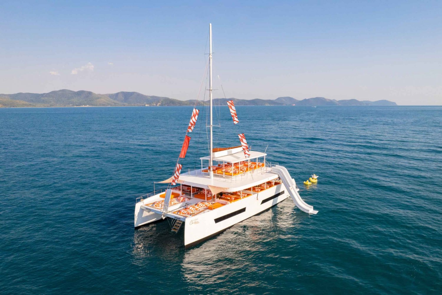 Pattaya: Ganztägige Yachtparty zu 3 Inseln mit Buffet
