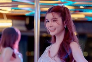 Pattaya : Dîner-croisière All Star, spectacle de cabaret et buffet de bière