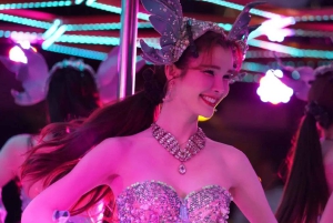Pattaya : Dîner-croisière All Star, spectacle de cabaret et buffet de bière
