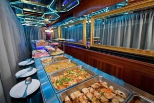 Pattaya : Dîner-croisière All Star, spectacle de cabaret et buffet de bière