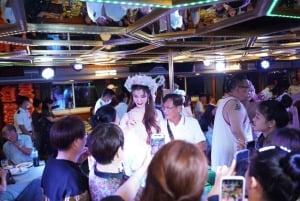 Pattaya: All Star middagskryssning, kabaréföreställning och ölbuffé
