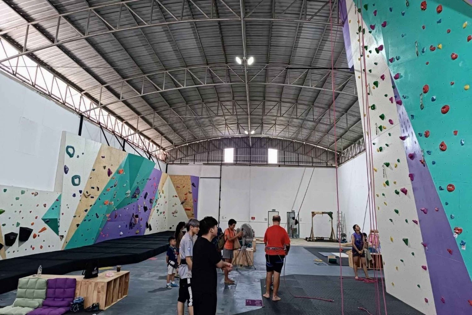 Pattaya: Bean Cow Climbing Gym Day Pass