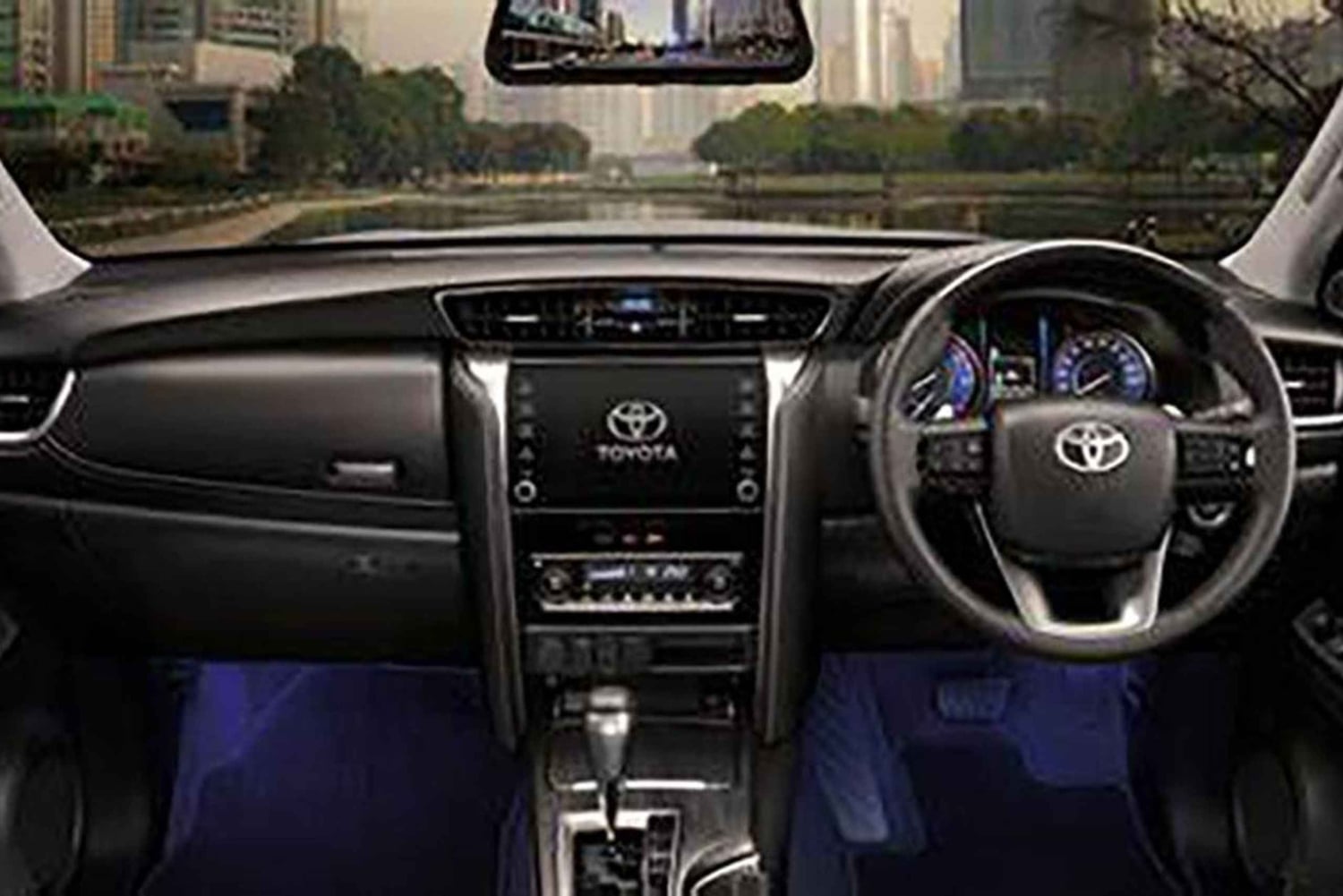 Pattaya City: Transfer til/fra Laem Ngop Pier