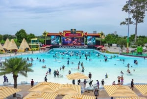 Pattaya: Columbia Pictures Aquaverse Entry Ticket and Onsen