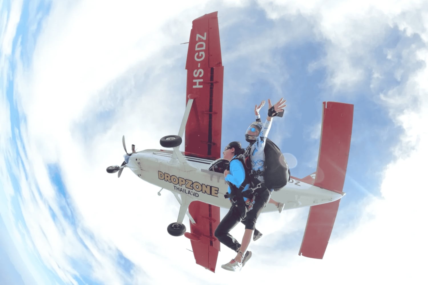 Pattaya: DROPZONE parachutespringen met hoteltransfer