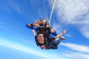 Pattaya, USA Dropzone Tandem Skydive med returtransfer