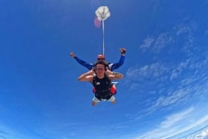 Pattaya, USA Dropzone Tandem Skydive med returtransfer