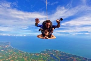 Pattaya, USA Dropzone Tandem Skydive med returtransfer