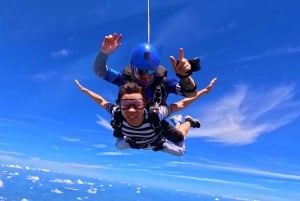 Pattaya, USA Dropzone Tandem Skydive med returtransfer