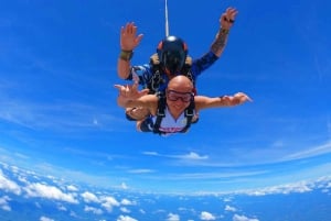 Pattaya, USA Dropzone Tandem Skydive med returtransfer