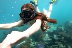 パタヤ：カタマランで行く3つの島への特別ツアー（ビュッフェ式ランチ付き）