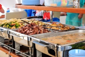 パタヤ：カタマランで行く3つの島への特別ツアー（ビュッフェ式ランチ付き）