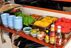 パタヤ：カタマランで行く3つの島への特別ツアー（ビュッフェ式ランチ付き）